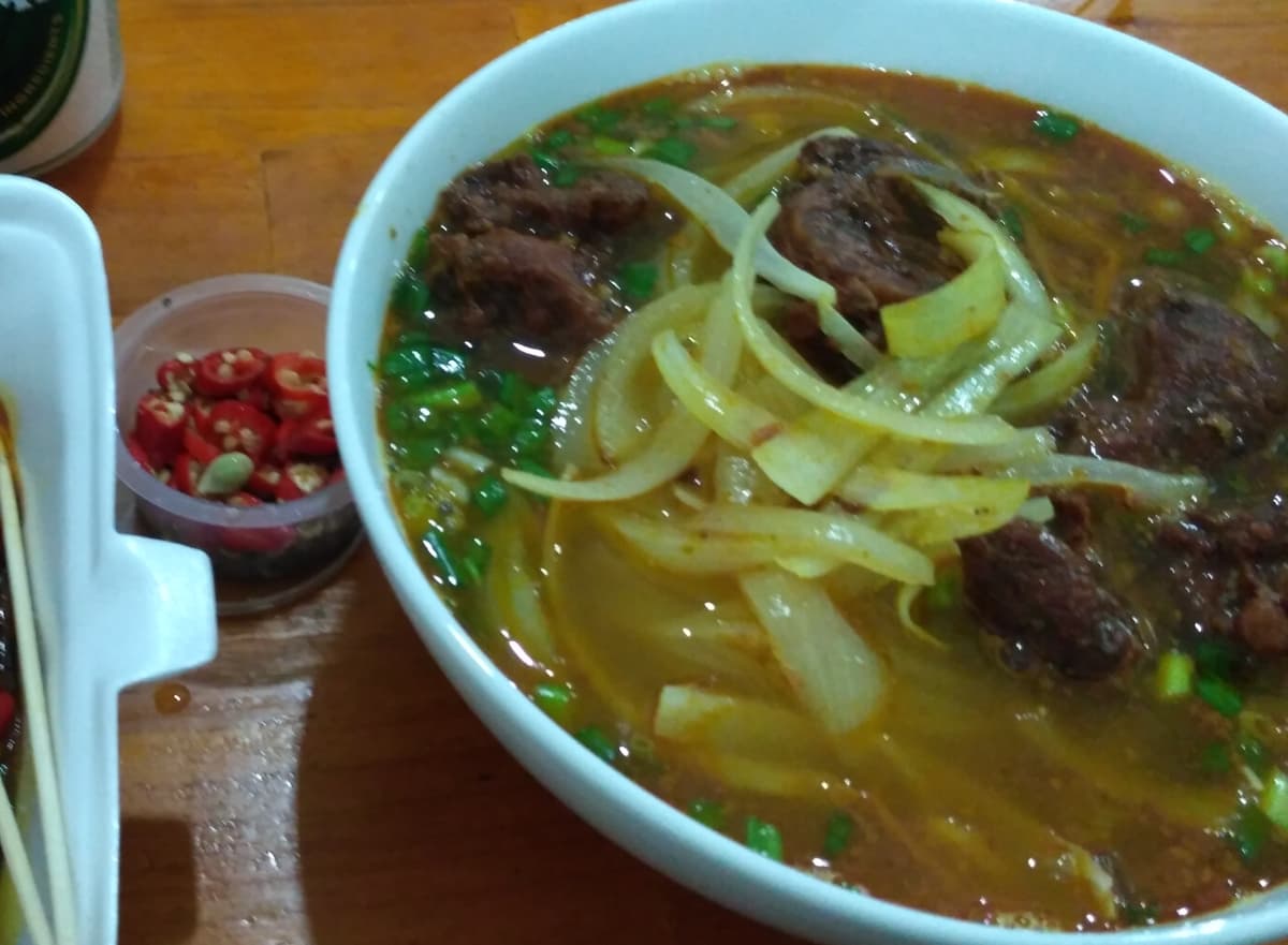 Hu tieu — Hủ tiếu