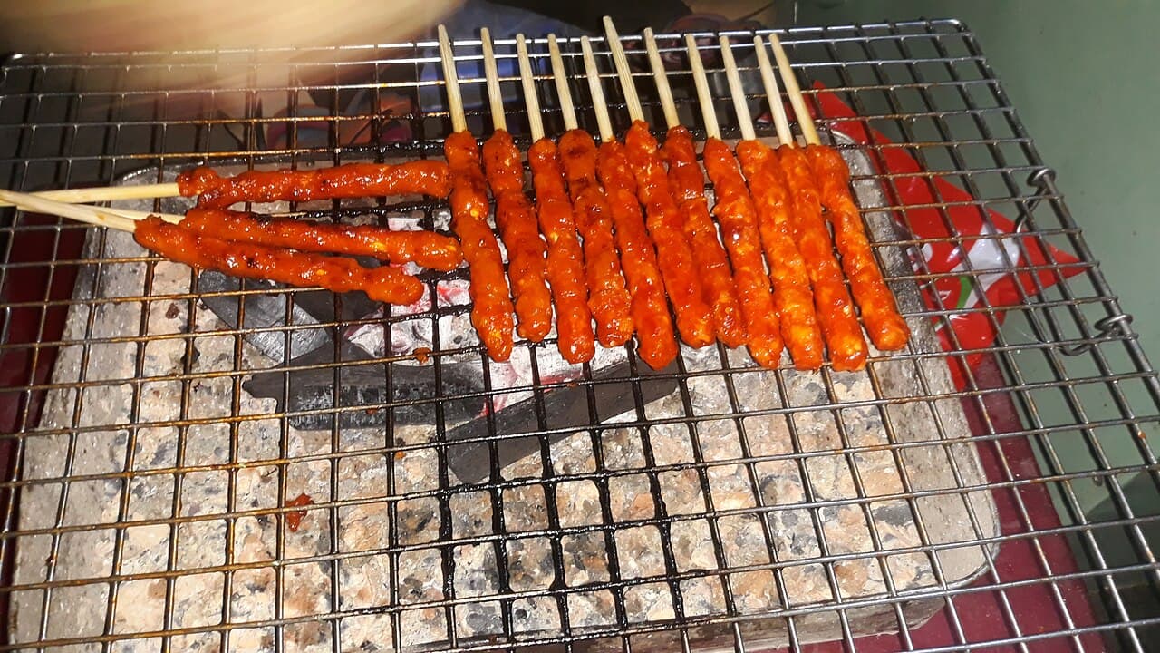 Grilled pork sausage rolls — Nem nướng