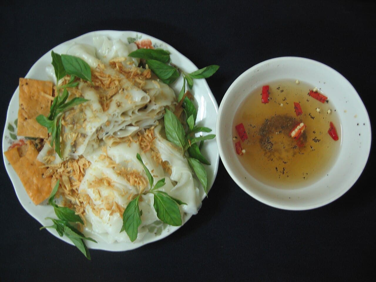 Steamed rice rolls — Bánh cuốn